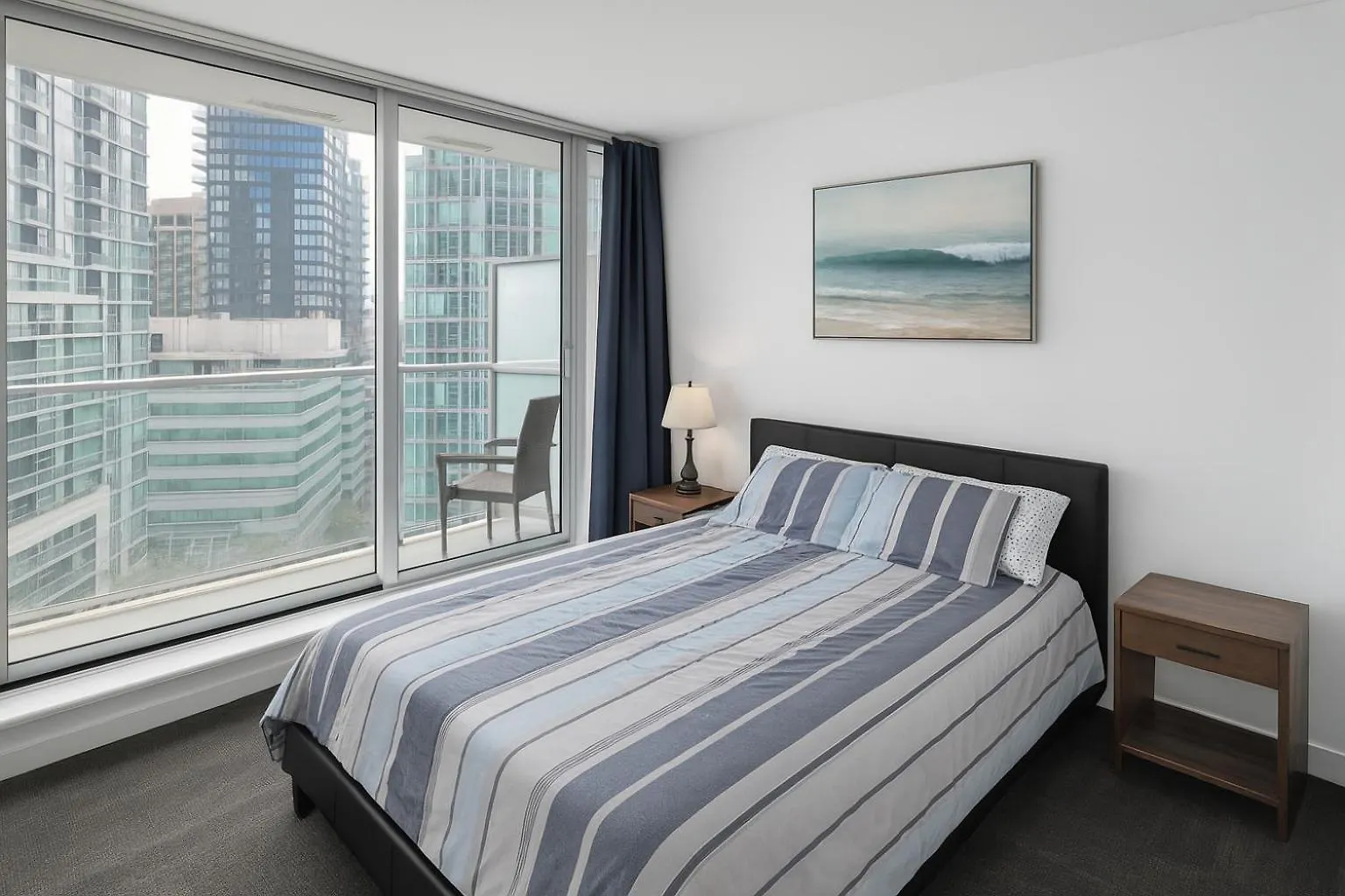 Scenic City Living Elegant 2 Bedroom With Natural Light Βανκούβερ Διαμέρισμα